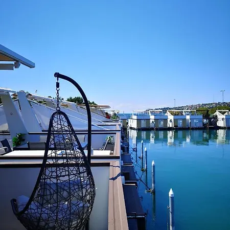 Floating Sea House - Vital Lux * بورتوروز