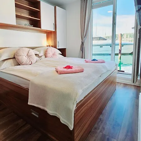 Apartman Floating Sea House - Vital Lux *