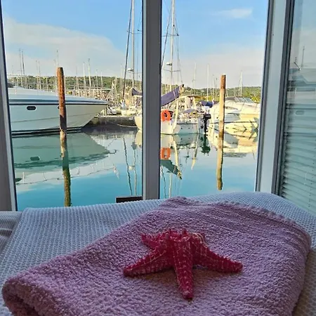 Floating Sea House - Vital Lux *