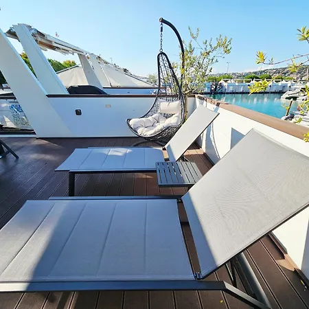 Floating Sea House - Vital Lux