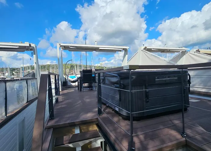 Apartment Floating Sea House - Vital Lux