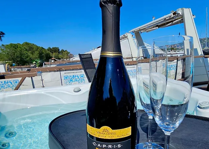 Floating Sea House - Vital Lux Apartment