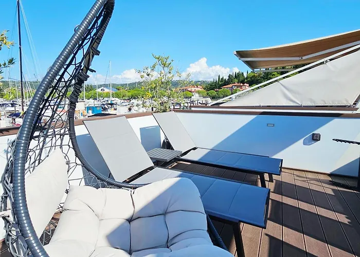 Floating Sea House - Vital Lux Apartment